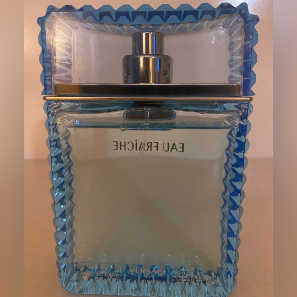 Versace Eau Fraîche Light Blue Fragrance - Picture 2 of 3